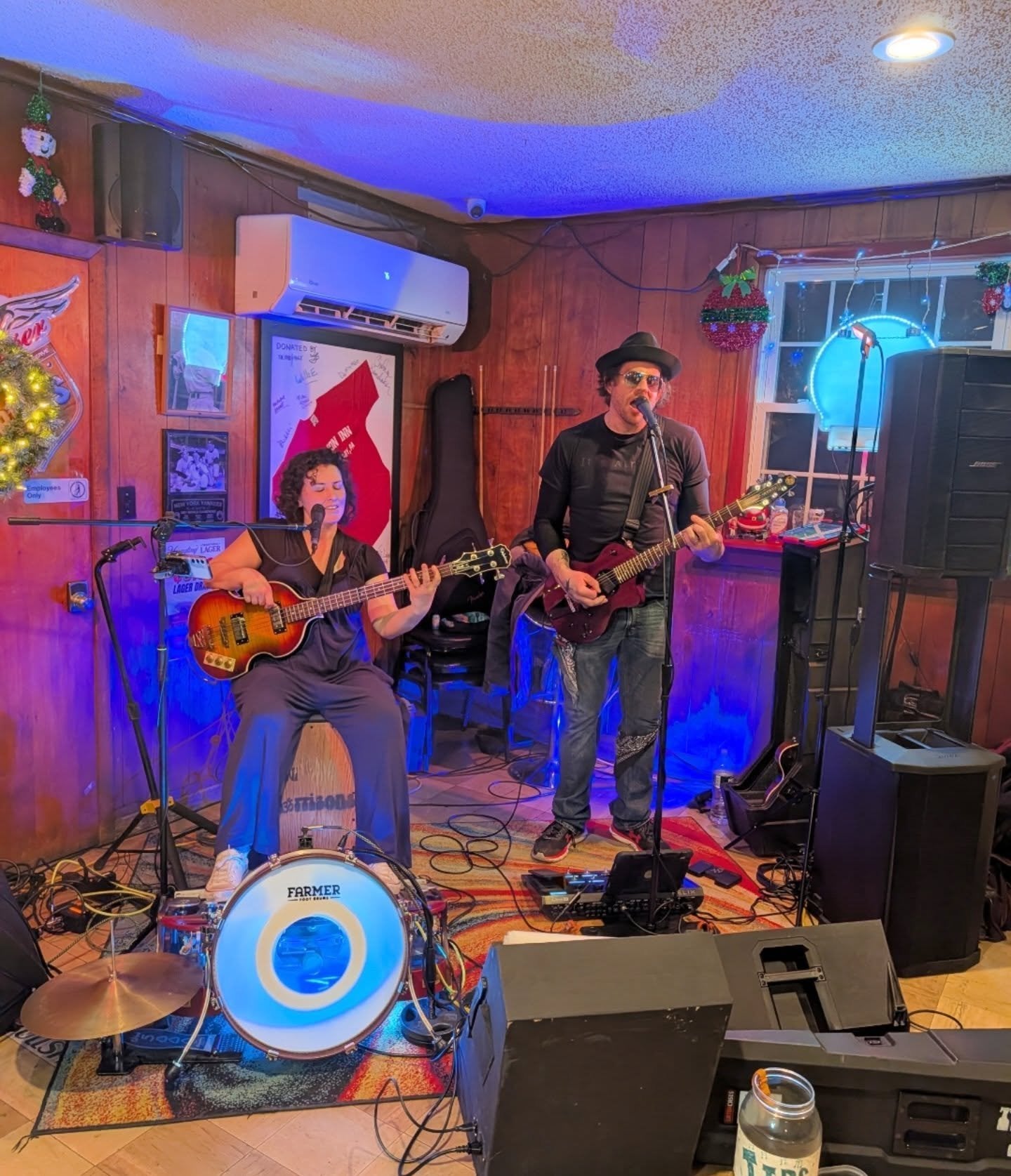 Live events at Silver Lake Tavern